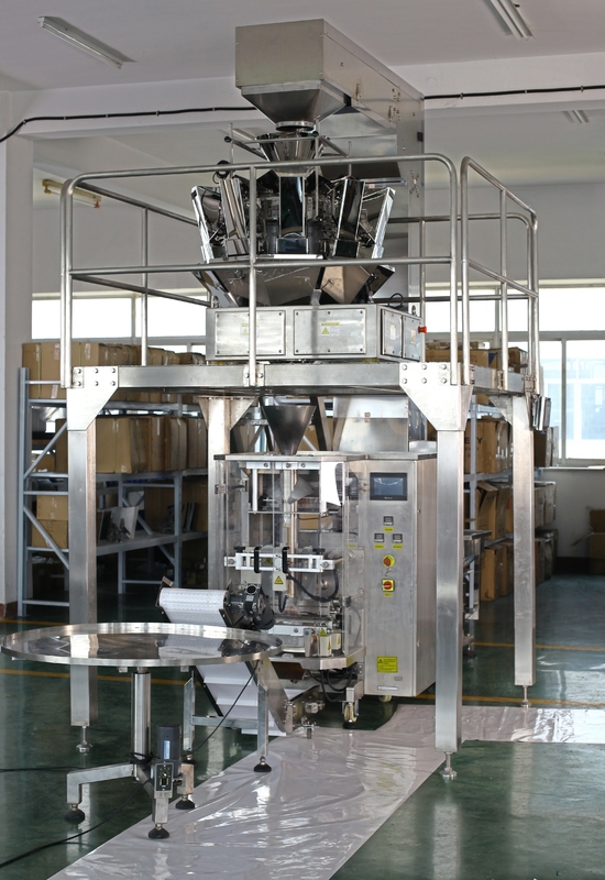 Vertical VFFS Packing Machine Plum Candy Packing Machine With Multi Head Weigher