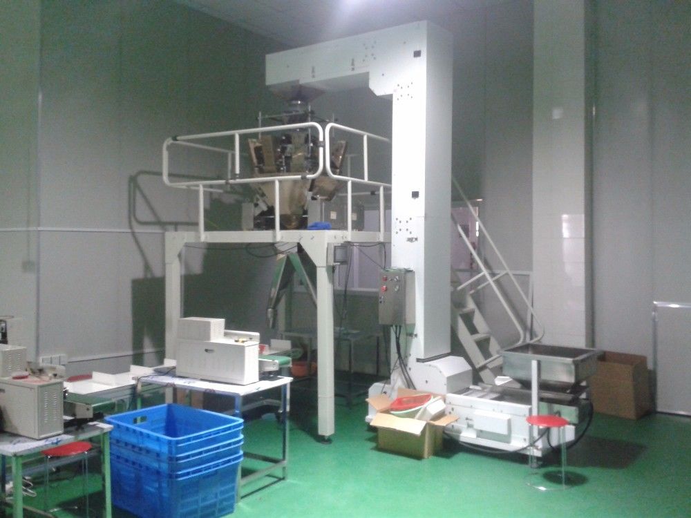 Food Snacks Semi Automatic Packing Machine 304SS With Multihead Weigher