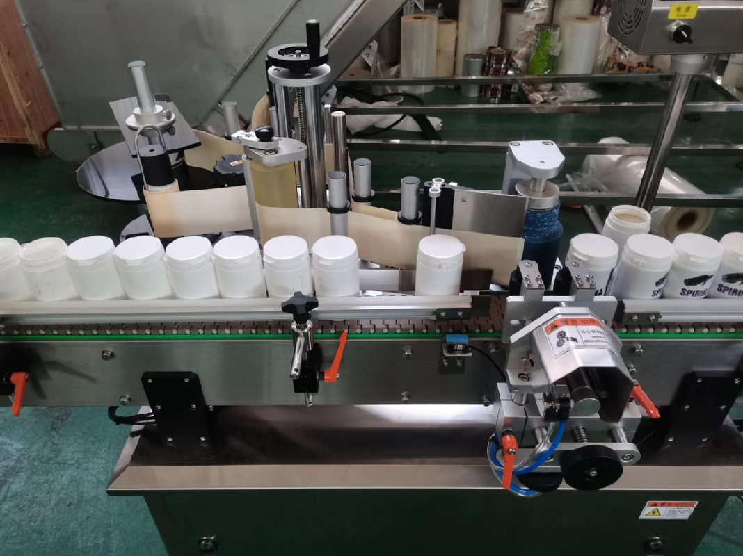 Labeling Machine For Round Bottle Jar Vertical Label Sticker 20-50pcs/Min