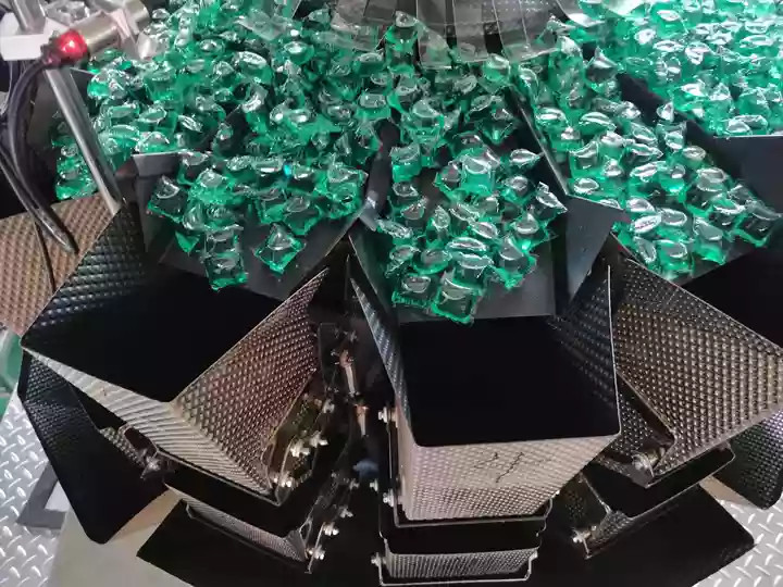304SS Combined Scale Automatic Packaging Machine Multihead For Nut Or Granules